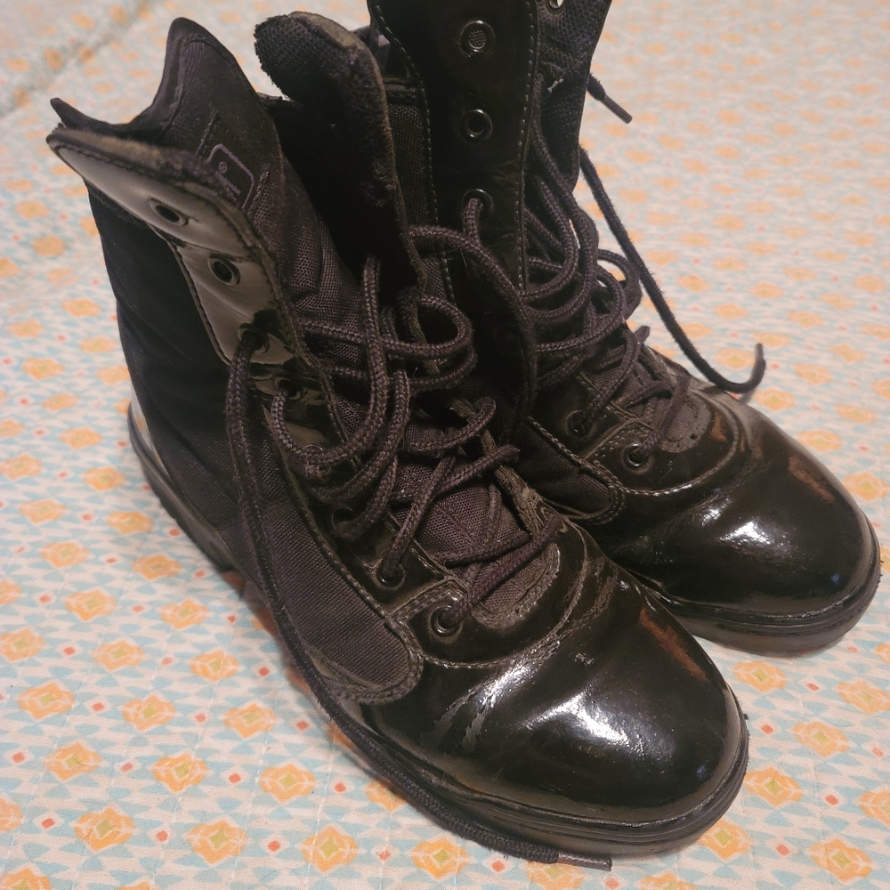 Magnum work boots